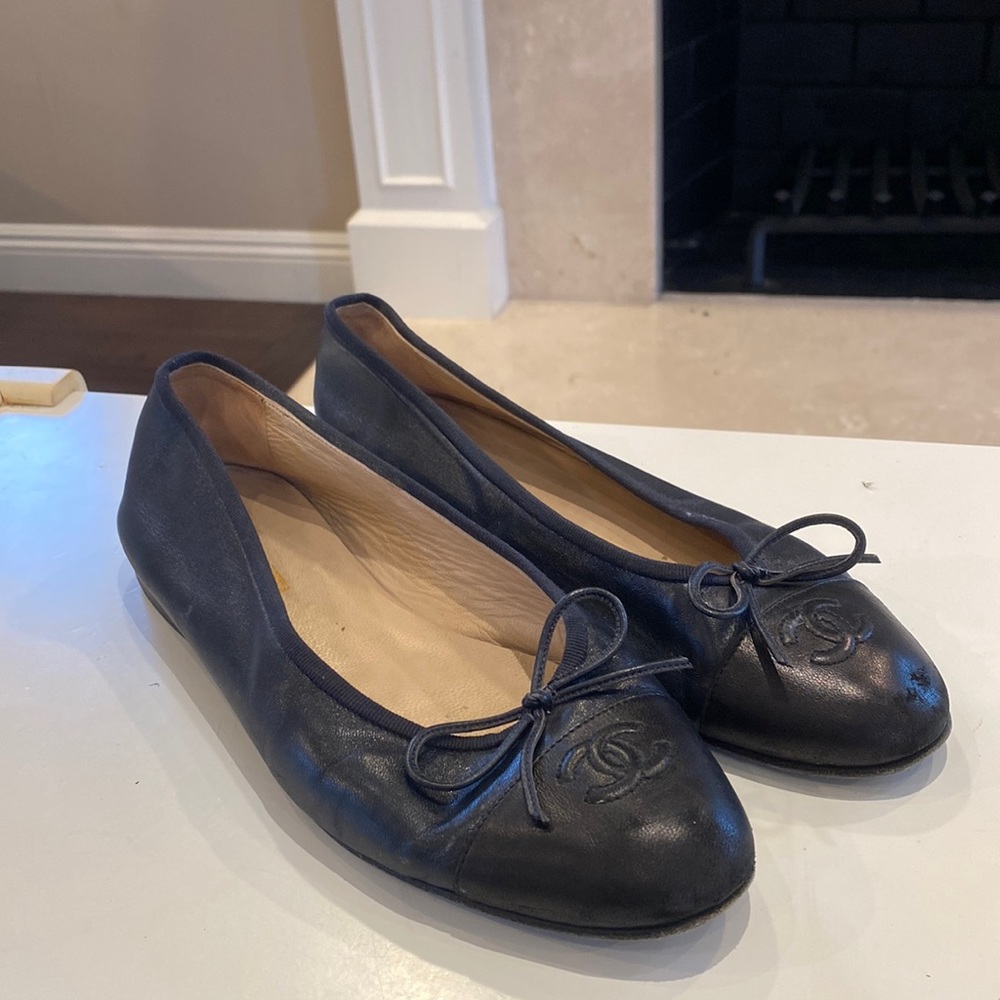 Chanel Cambon leather ballet flats